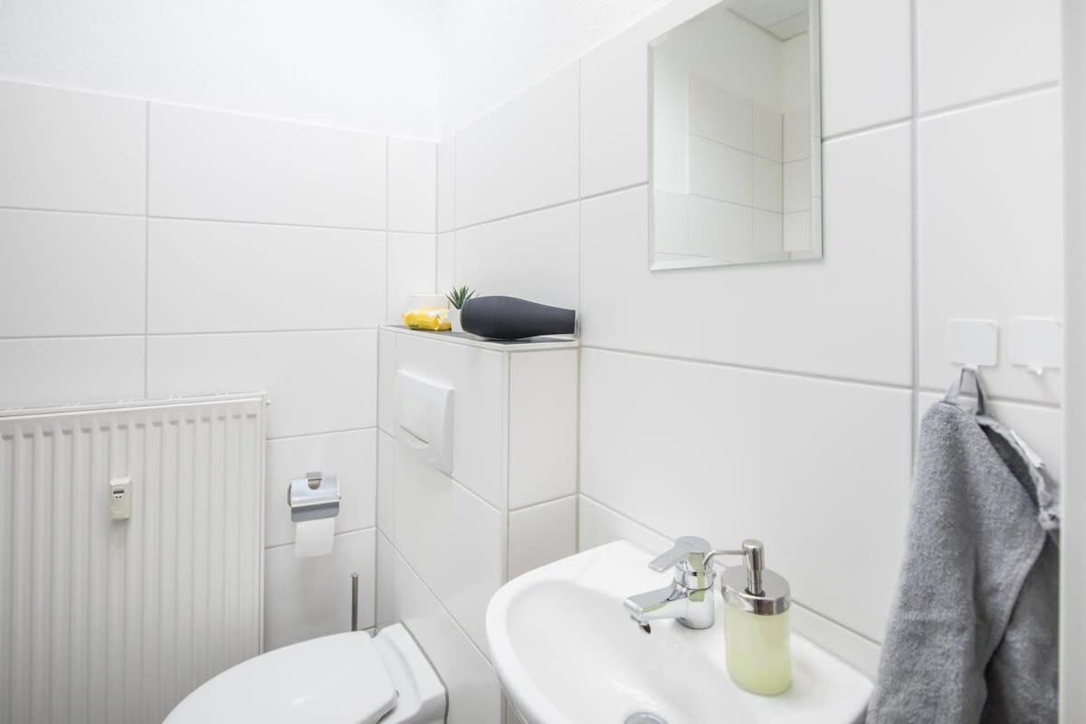 Spacious 2 Bedroom Apartment Hambourg Extérieur photo